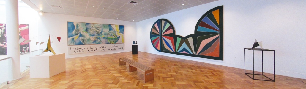 2560px-Museo_de_la_Solidaridad_-_Segunda_Sala_de_Exposiciones_Vista_Panorámica