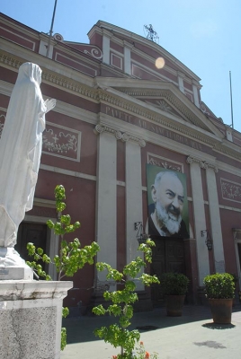IGLESIA-CAPUCHINOS-3
